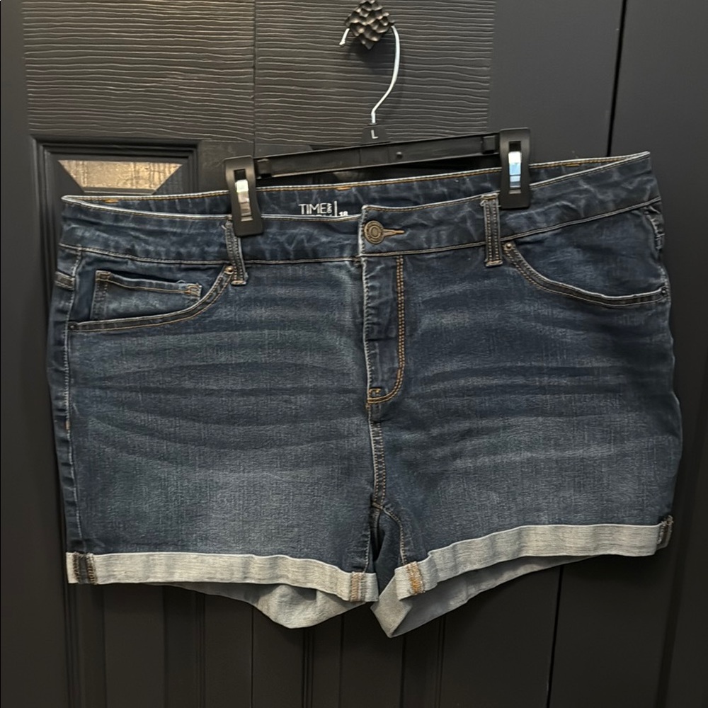 Time and Tru Blue Jean Shorts with Vintage Appeal
